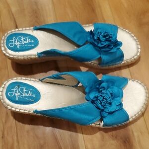 Life Stride Women's Teal Floral Espadrilles